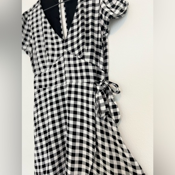 Abercrombie & Fitch Woman’s Plaid Gingham Dress - Picture 5 of 14